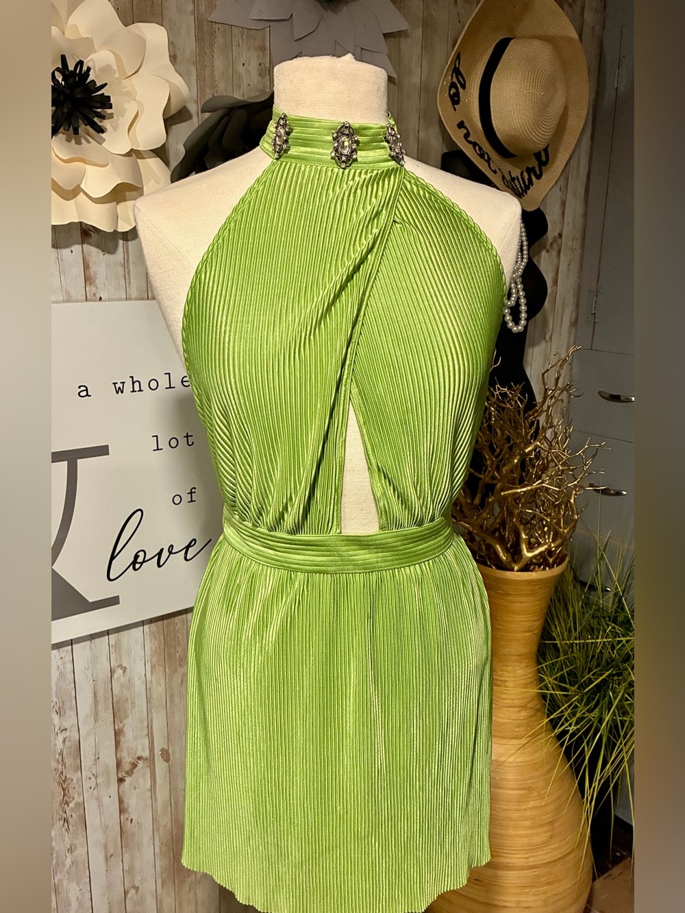 Green Halter Pleated Mini Dress - Elegant Party Style